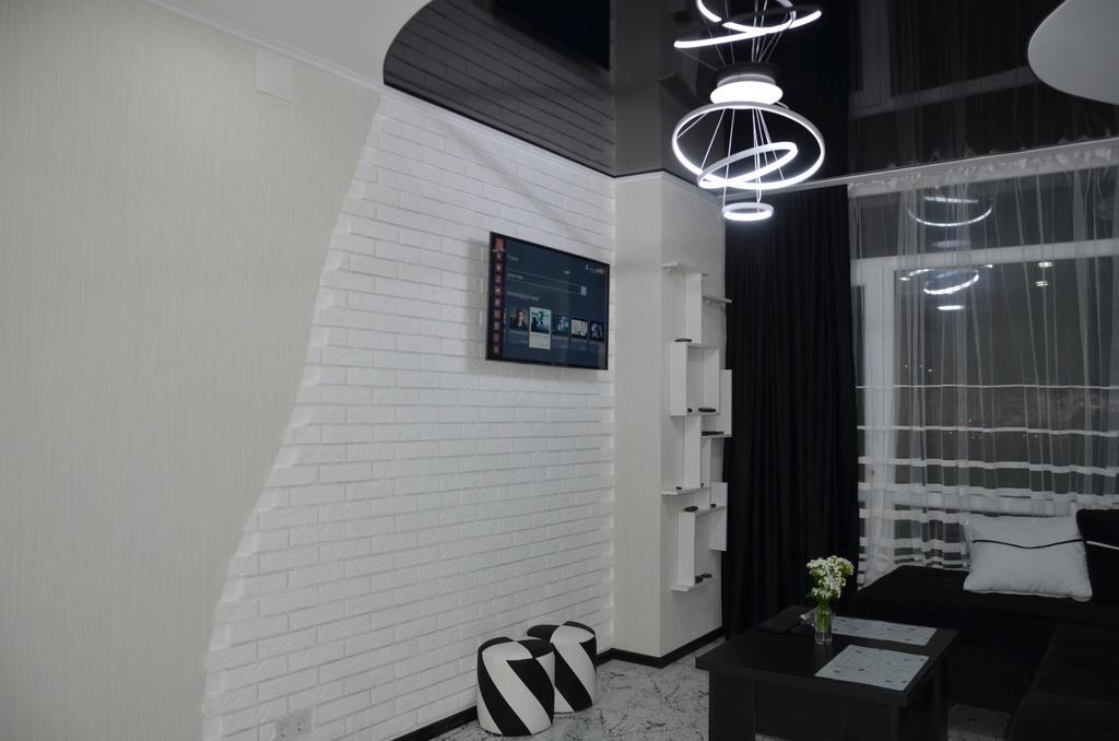 Studio "Black - White" Batumi Kültér fotó