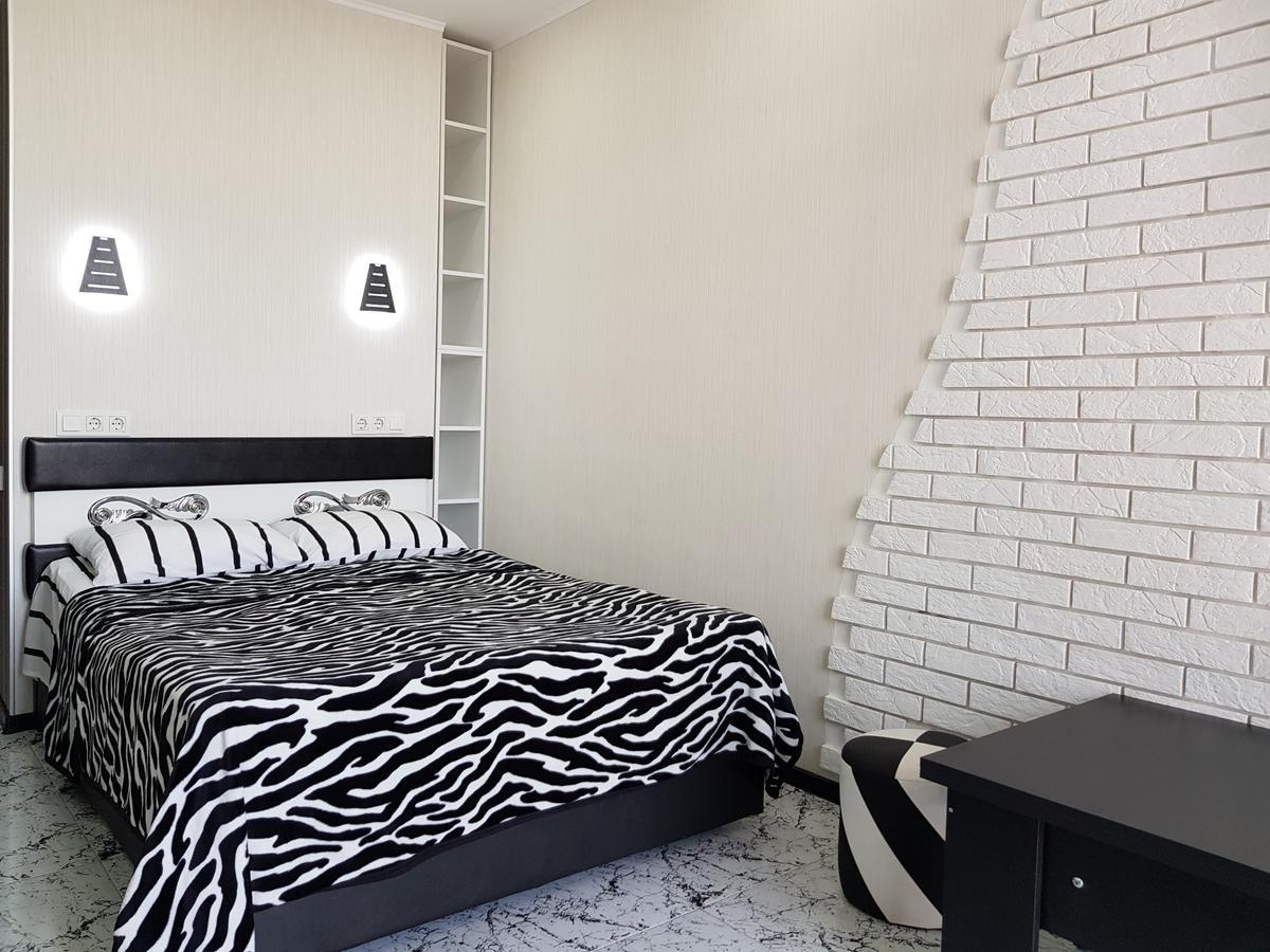 Studio "Black - White" Batumi Kültér fotó